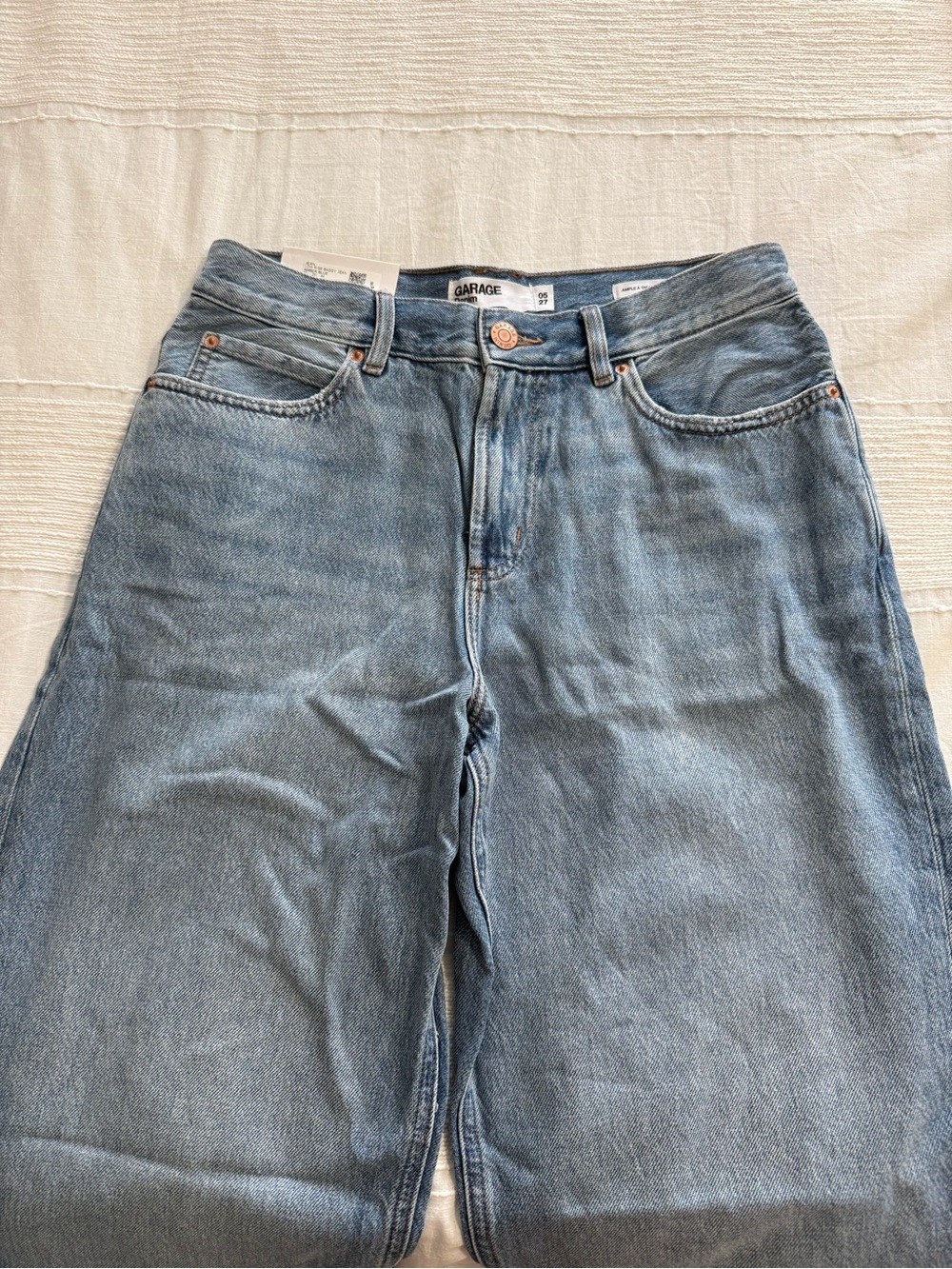Garage Women's Boyfriend Jeans in Light Blue Wash